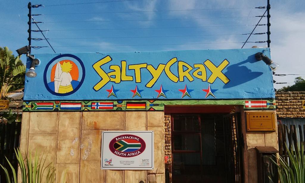 Saltycrax Backpackers And Surf Hostel By Curiocity Bloubergstrand Exteriör bild